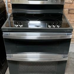 NEW GE DOUBLE-OVEN Electric Range w/AIR-FRY
