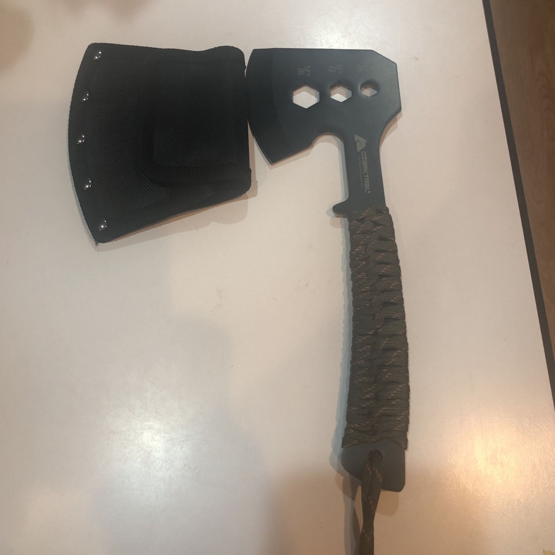 Mince Fantasifulde trend O ark Trail Paracord Hatchet for Sale in Peoria, AZ - OfferUp