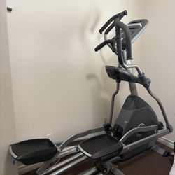 Nautilus E618 Performance Series Home Workout Cardio Elliptical Trainer - LOCAL PICKUP ONLY