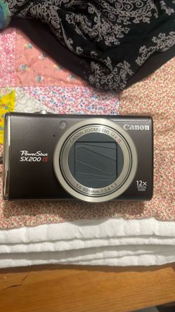 Canon PowerShot SX200 lS CCD Digital Camera 12.1MP 12x Optical Zoom Black