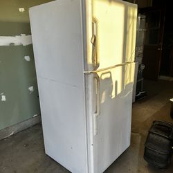 Free fridge