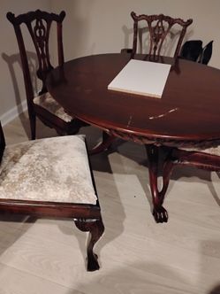 Dining room table