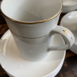 coffee mugs / cups and saucers