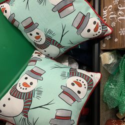 Holiday Outdoor Pillows And Let It Snow Decorative Box 