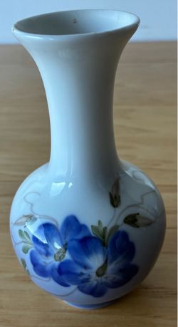Royal Copenhagen Porcelain Vase Blue Floral, 4 3/4” tall.