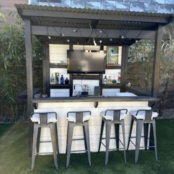 Outdoor Bar