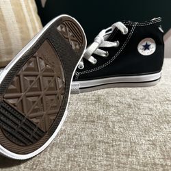 size 9  offer converse 