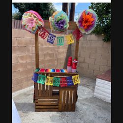 5.5ft Wooden Lemonade Stand