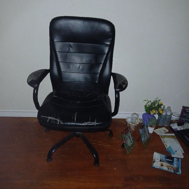 Black Office Chair
