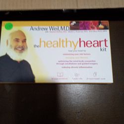 Andrew Weil  MD. Complete Healthy Hard Kit 52 Page Workbook (2)Audio CDs  (25) Heart Health Cards