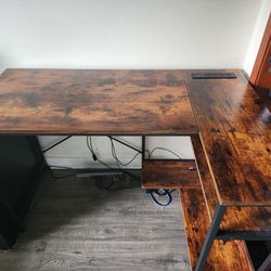 Yoobure L-shaped Desk w/ built in outlets