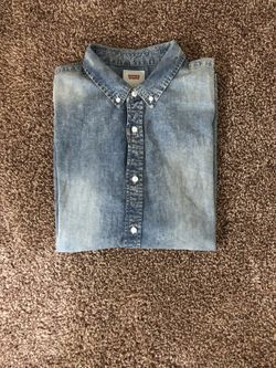 Levi’s Denim shirt size L