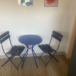 2 Folding Chairs And Table