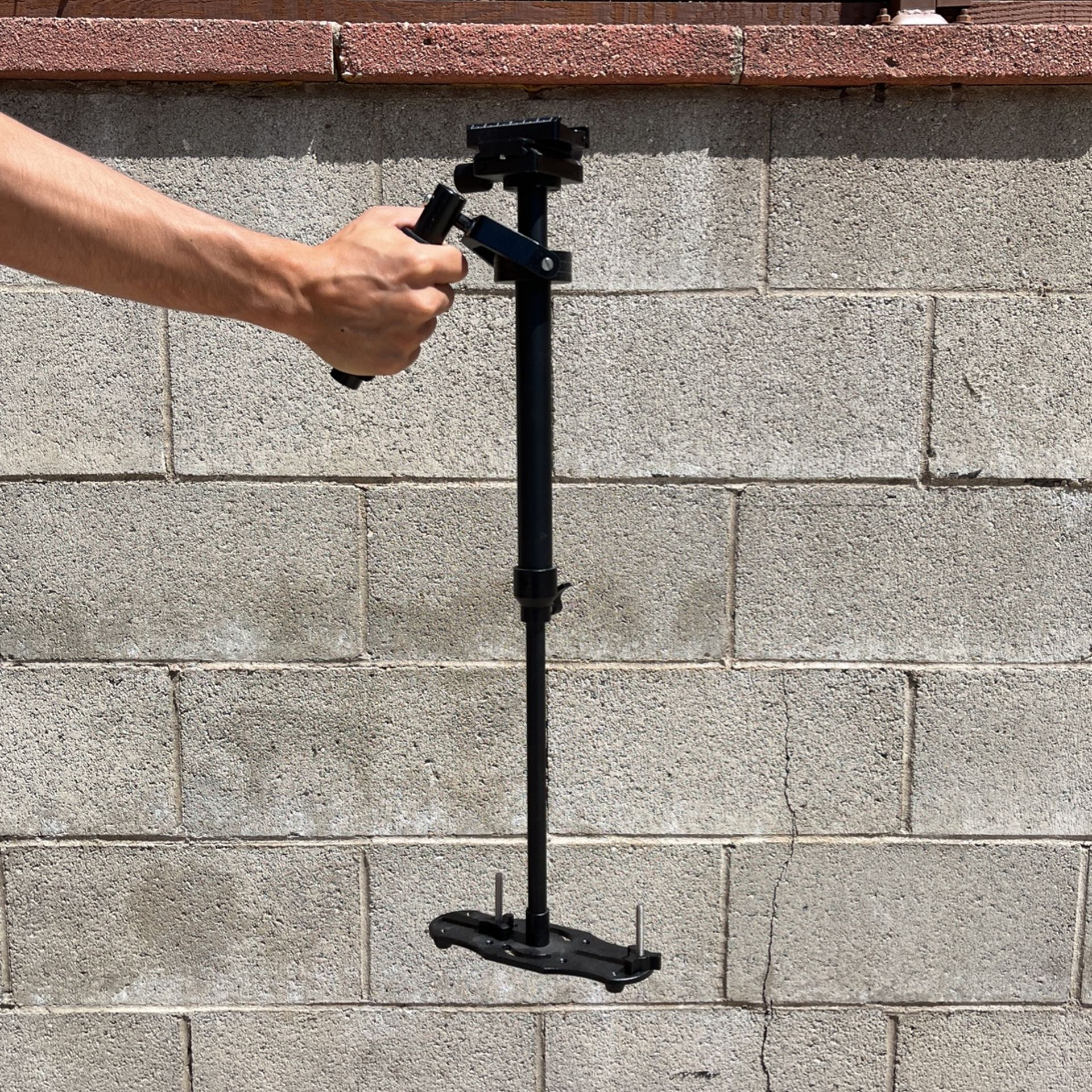 Roleno Handheld Camera Stabilizer