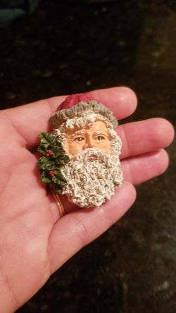 Vintage Santa Claus Christmas brooch
