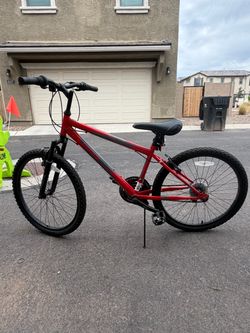 Huffy Stone Mountain 24” • 21-Speed Mountain Bike