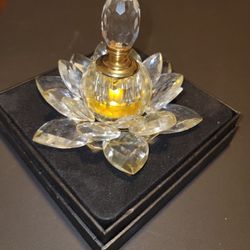 Pretty Perfume Display Bottle