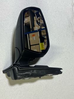 BRAND NEW Ford OEM mirror (GJ5Z-176 83-AB) fits Ford Escape year models 2017-2019 (driver side)
