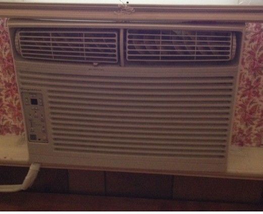 Window Air Conditioner, AC, Works Good, $29