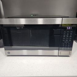 GE MICROWAVE AND AIR FRYER