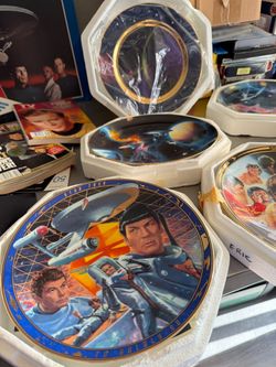Star Trek Collector Plates Set