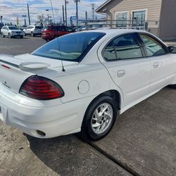 2005 Pontiac Grand Am SE 