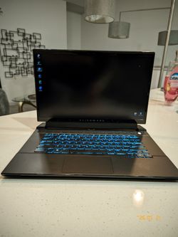 Alienware m15 R3 Gaming Laptop RTX 2060 i7 16GB RAM