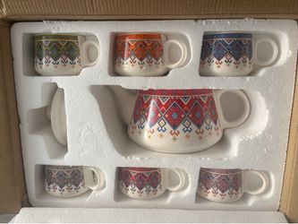 Complete ceramic tea set ( pot plus cups) in box- NEW