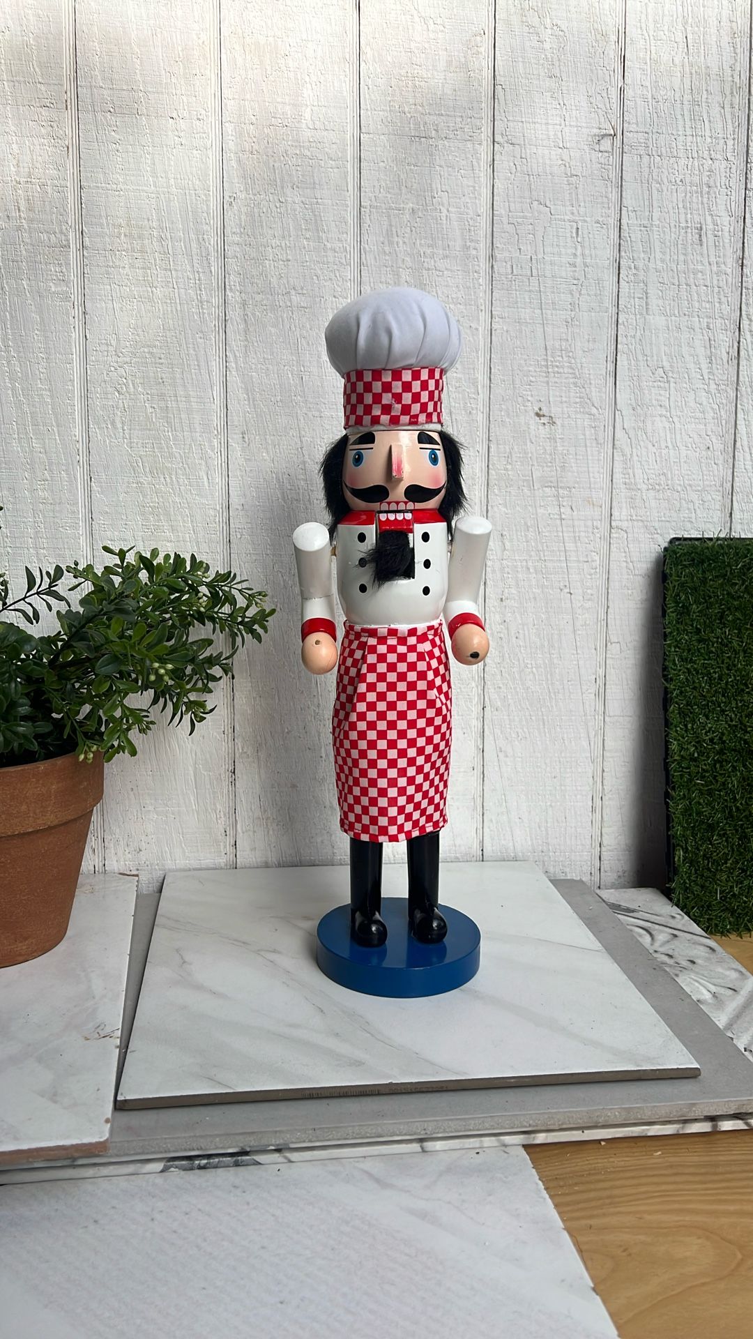 NEW CHRISTMAS NUTCRACKER 10" CHEF COOK CHEF HAT HOLDING DESSERT & WOODEN SPOON