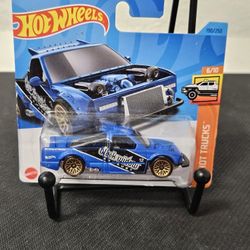 Blue Limited Grip Truck Hot Wheels HW Hot Trucks Series