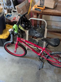 FREE - children's bike with lock and helmet