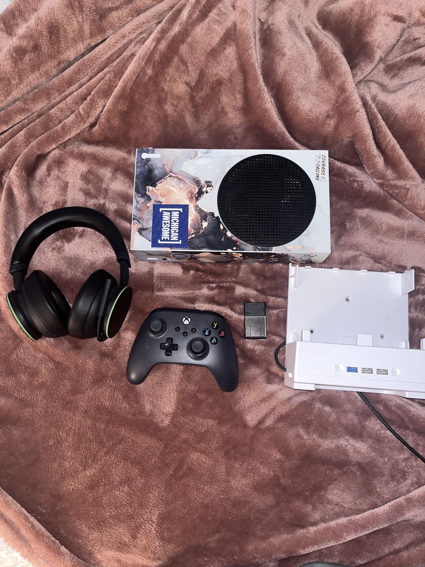 Xbox Series S Bundle