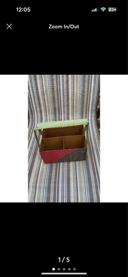 Metal decorative carrier utensil holder