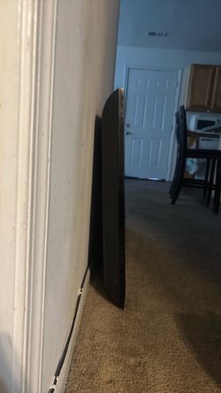 46” Samsung TV (Great Condition + Remote)