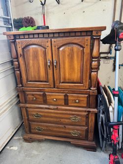 Wooden Chest of Drawers with Cabinet