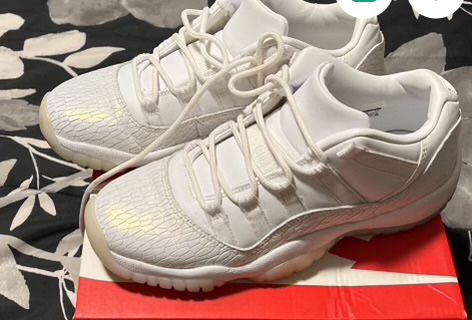 Jordan 11s Sz 6