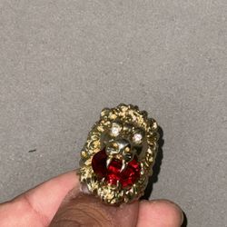 Gucci lion ring 