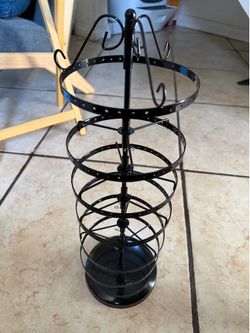 6 tier rotating earring display holds 108 pairs