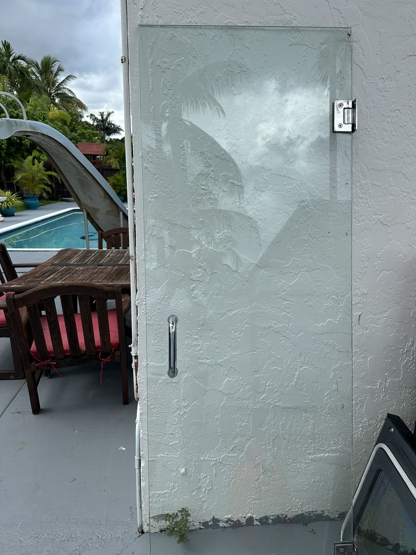 Puerta De Baño De Cristal 24 X72 Area De Kendall 50.00