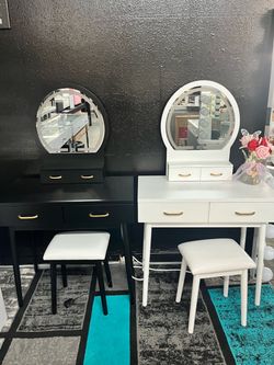 Vanity’s Led small