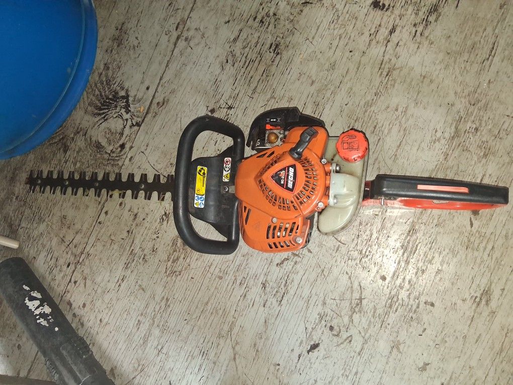 Gas Hedge Trimmer Echo