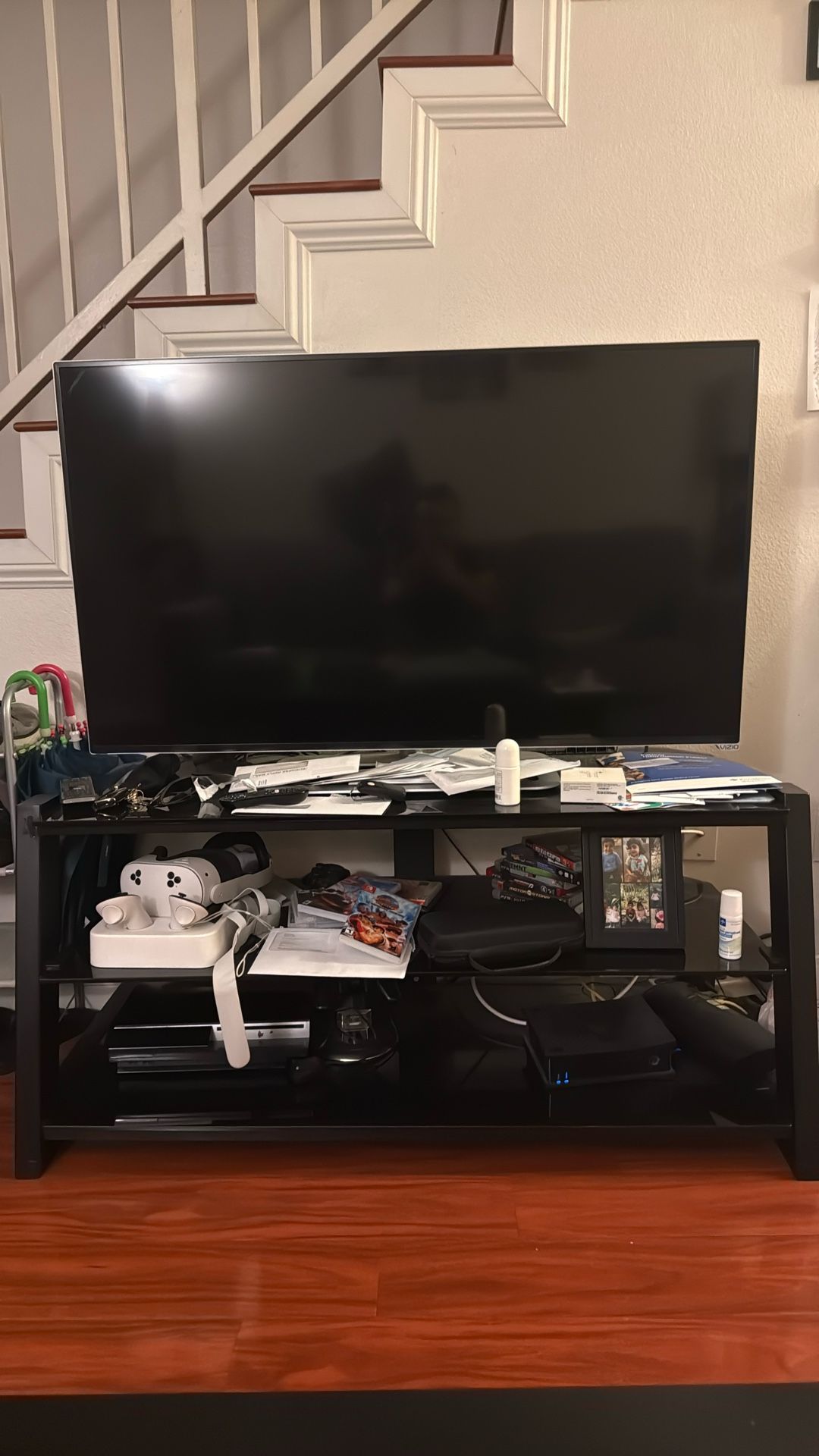 Vizio 50 Inch TV Red Screen Not Turning On Free Pickup Only 