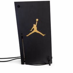 Xbox Series X Comes With Wireless Headset And Xbox Elite Controller