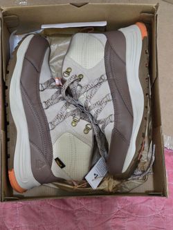 Women's Brown/Tan Hiking Sneakers - Waterproof Support size 9