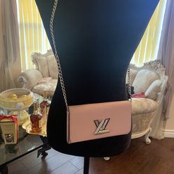 Fashion LV Logo Wallet WOC , Pink Leather Silver Hardware 
