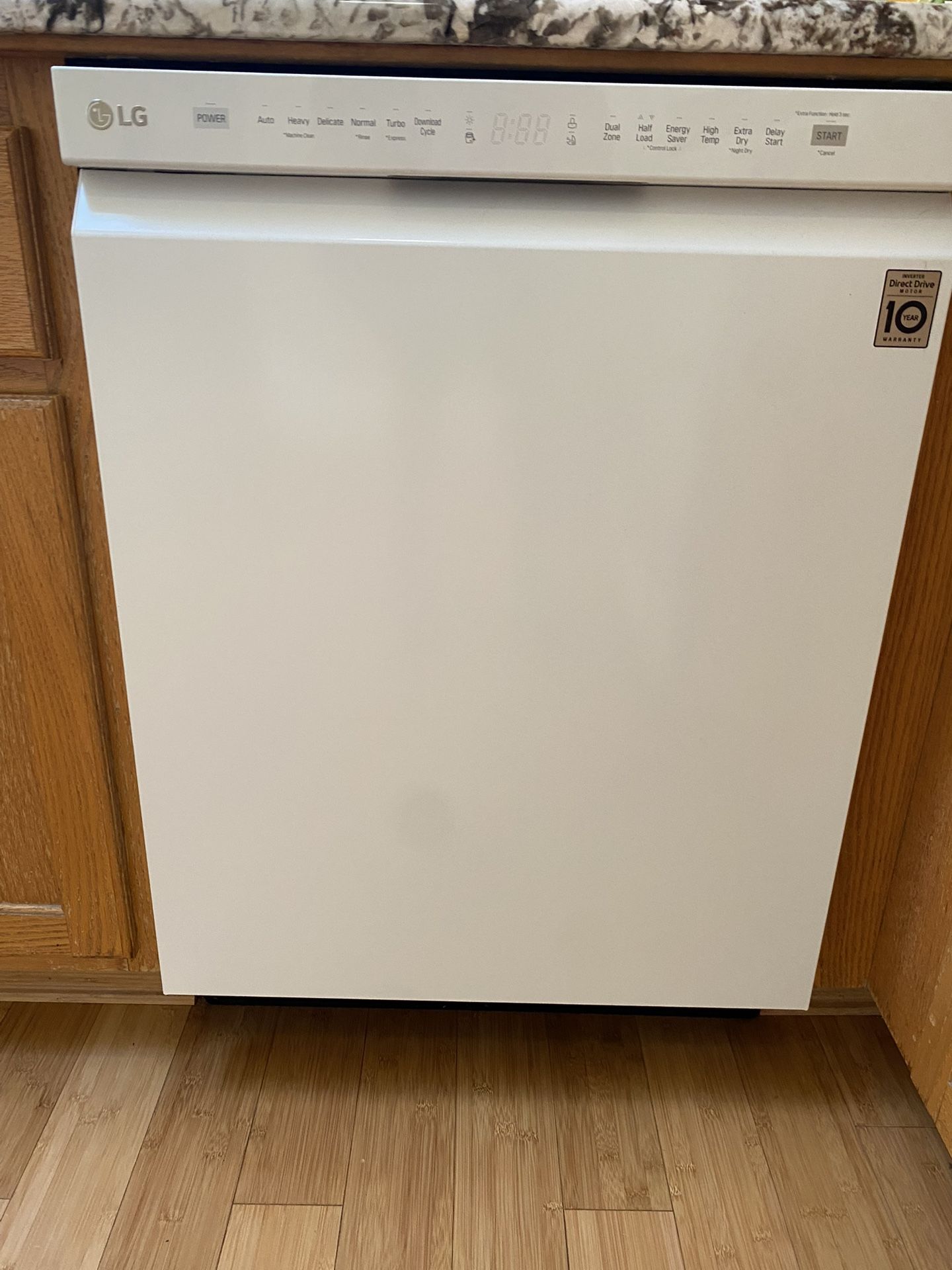 LG 24 in. Stainless Steel Front Control Built-In Dishwasher with Stainless Steel Tub, Quadwash, Dynamic Dry, ADA, 48 dBA