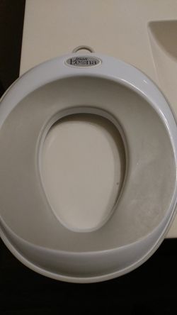 Secure non slip potty training seat