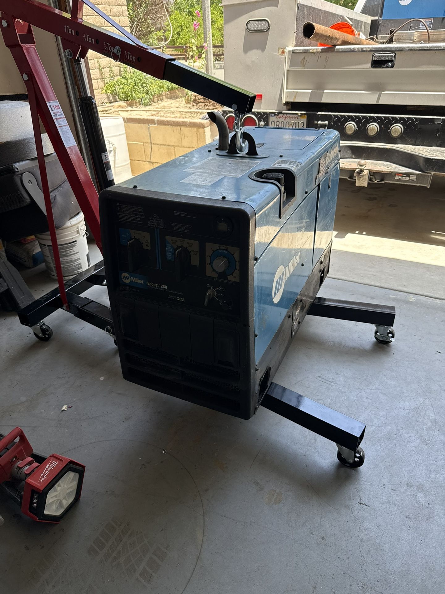 Miller Bobcat 250
