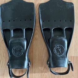 Vintage Scubapro Jet Fins in size Large
