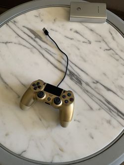 PS4 controller
